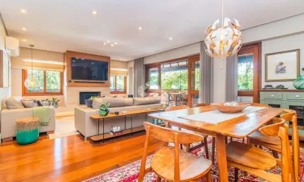 Apartamento luxuoso de 197 m² com vista deslumbrante no coração dos moinhos de vento