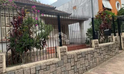 Oportunidade estratégica em área nobre de Porto Alegre ? terreno com alto potencial construtivo no coração do Rio Branco