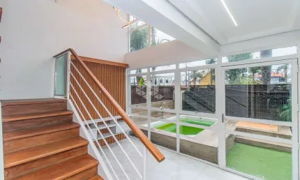 Exclusividade e Conforto em Cada Detalhe: Casa em Condomínio com Piscina Privativa no Ecoville