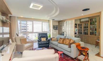 Apartamento com 102m² e 3 dormitórios, 1 suíte, 3 vagas no bairro Auxiliadora em Porto Alegre