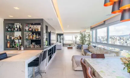 Apartamento Alto Padrão com 4 Dormitórios - Conforto e Elegância à Sua Medida!