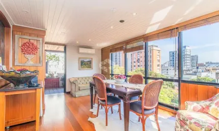 Amplo apartamento de alto padrão com 3 dormitórios, sendo 1 suíte, e vista panorâmica!