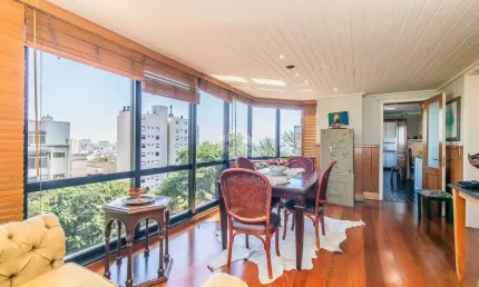 Amplo apartamento de alto padrão com 3 dormitórios, sendo 1 suíte, e vista panorâmica!