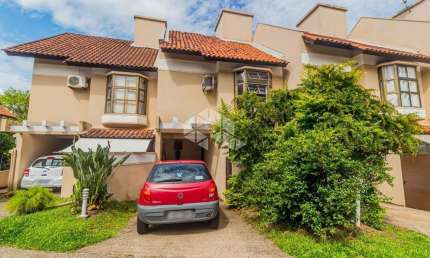 Casa em condomínio com 3 dormitórios, 2 vagas no Villa Brindisi. Bairro JD. Itú