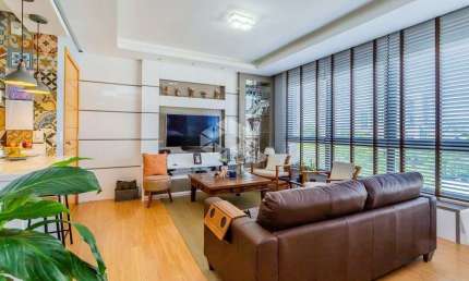 3 dormitórios 2 suites, andar alto com vista 2 garagens lado a lado
