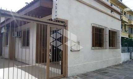 CASA 03 DORMITÓRIOS - DUAS VAGAS - EXCELENTE LOCALIZAÇÃO - AZENHA