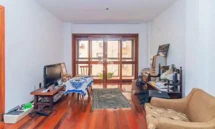 Apartamento amplo sendo 3 dormitórios e 2 vagas de garagem!