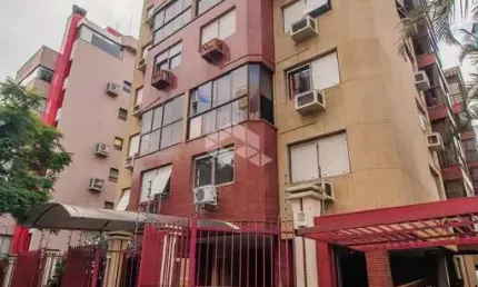 Apartamento amplo sendo 3 dormitórios e 2 vagas de garagem!