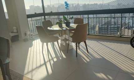 Apartamento de andar alto com 3 suítes no coração do bairro Bela Vista!