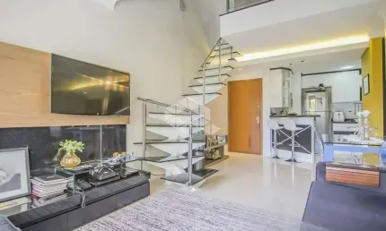 Apartamento duplex de 2 dormitórios no bairro Petrópolis