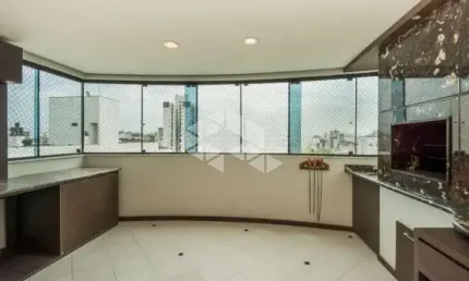 Apartamento de 2 dormitórios 2 vagas no Menino Deus