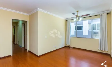 Impecável  apartamento  de  três  dormitórios com  suit  e dep. emp.