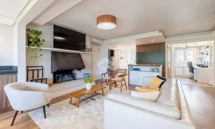 Apartamento semi mobiliado 3 dormitórios com 2 vagas de garagem no Bairro Auxiliadora em Porto Alegre