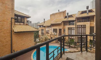 Casa em Condomínio de 4 quartos à venda, 2 vagas, bairro Boa Vista - Porto Alegre