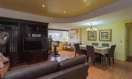 Apartamento com 3 quartos à venda na Rua Ciro Gavião, 66, Bela Vista, Porto Alegre