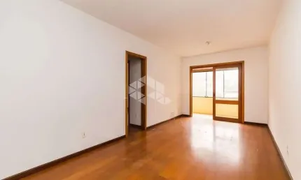 Apartamento 78m²  2 dormitórios  2 vagas  no Petrópolis
