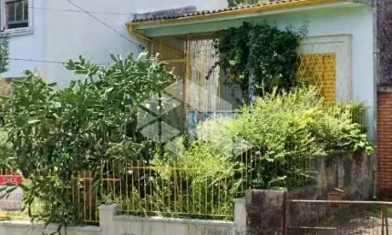 Terreno em excelente localização do petrópolis, com 211m²