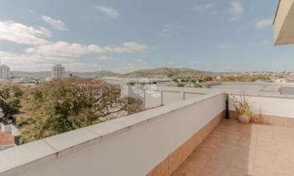 Cobertura de 2 dormitórios com 160m² privativos com 1 vaga de garagem no bairro Jardim Botânico