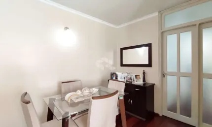 Apartamento de 2 Dormitórios à Venda no Bairro Cristal, Zona Sul de Porto Alegre