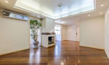 OPORTUNIDADE no Petropolis; 3 dormitórios com 112m²  - Escritorio -  Lareira / Sacada na suite - 2 vagas + deposito