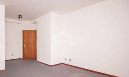 Sala comercial na Pernambuco a 50 metros da Cristóvão Colombo