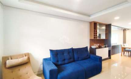 Casa 4 Dormitórios no Residencial Verdes Campos em Porto Alegre