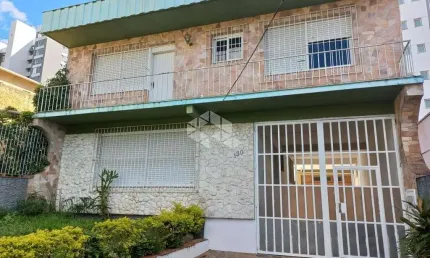Casa com 3 quartos à venda na Rua Padre Alois Kades S J, 130, Vila Ipiranga, Porto Alegre