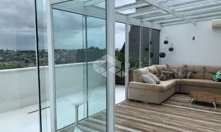 Cobertura duplex, 2 dormitórios com 2 vagas e vista panorâmica, com elevador