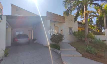 Casa com 3 quartos à venda na Rua das Caravelas, 783, Vila Ipiranga, Porto Alegre