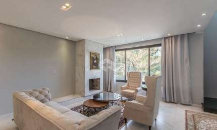 CASA TRIPLEX MOBILIADA EM CONDOMÍNIO COM 3 DORMITÓRIOS, 1 SUÍTES E DUAS VAGAS - JARDIM ECOVILLE - LOMBA DO PINHEIRO