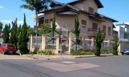 Casa 394,58m² com 3 Quartos e 4 Banheiros em Cachoeirinha