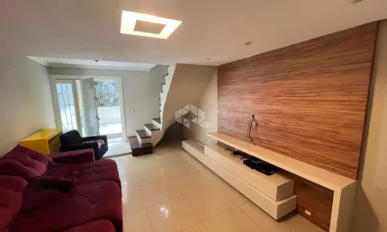 Casa semi mobiliada 2 dormitórios com 2 vagas escrituradas - morro santana