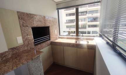 Apartamento de 3 dormitórios, suíte, lareira e 2 vagas - Bela Vista, Porto Alegre