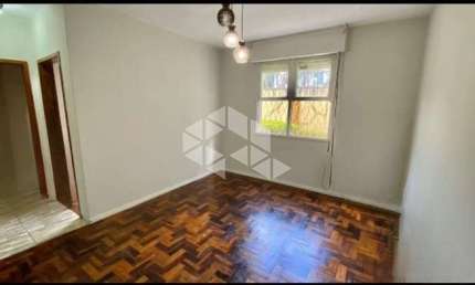 Apartamento 2 dormitórios com pátio e vaga rotativa no Passo D'Areia