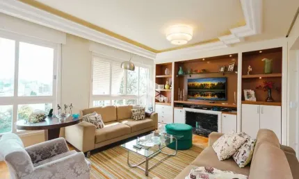 Apartamento com 113m² e 3 quartos à venda no bairro Petrópolis.