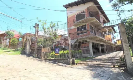 Sobrado com 255m² e 4 quartos à venda na Medianeira.