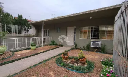 Casa Semi-Mobiliada com 3 Suítes e 3 vagas em Guarani, Novo Hamburgo