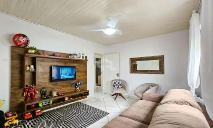 Casa com piscina a venda, 3 dormitórios, 2 banheiros , 2 vagas, bairro Fátima, Canoas