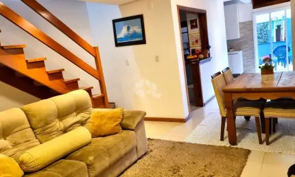 Casa a venda com 03 quartos em  condomínio fechado -Bairro Ipanema