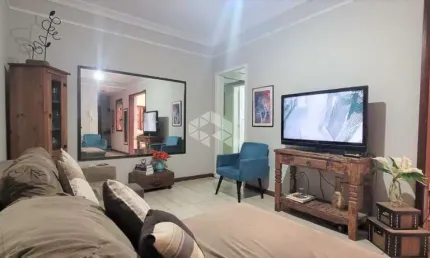 Apartamento de 3 dormitórios com 1 vaga em Petrópolis, Porto Alegre