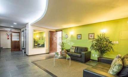 Amplo apartamento 3 dormitórios com 109 m2 de área útil no bairro Floresta