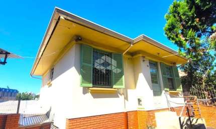 Casa com 3 quartos à venda na Rua Rio Pardo, 322, Passo da Areia, Porto Alegre