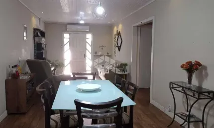 casa a venda com 03 quartos -03 vagas -Bairro Passo das Pedras -Porto Alegre