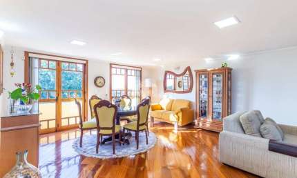 Casa 02 quartos com 05 vagas -Teresópolis -Porto Alegre