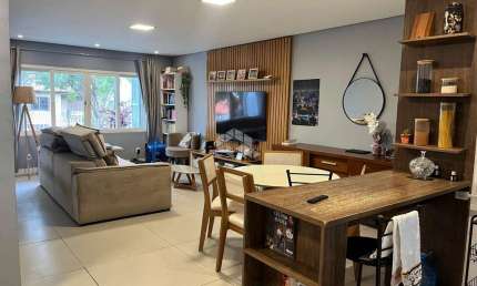 casa com 02 quartos e 02 vagas -Bairro Camaquã -Porto Alegre