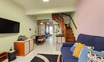 Casa em condomínio fechado, 2 dormitórios, 1 vaga, Humaitá, Porto Alegre