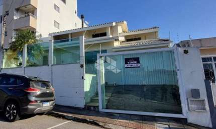 Casa com 4 quartos à venda na Frontino Coelho Pires, 327, Jardim Cidade de Florianópolis, São José