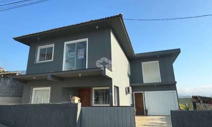 Casa dividida em 2 apartamentos em Biguaçu - Fundos
