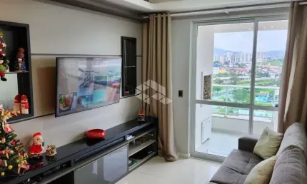 Excelente apto 2 dorms /sendo 1 suíte, com vista panoramica em Barreiros.