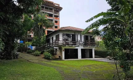 Terreno à venda com 1.218,25m², Viabilidade para 14 pavimentos -  Barreiros - São José - SC
